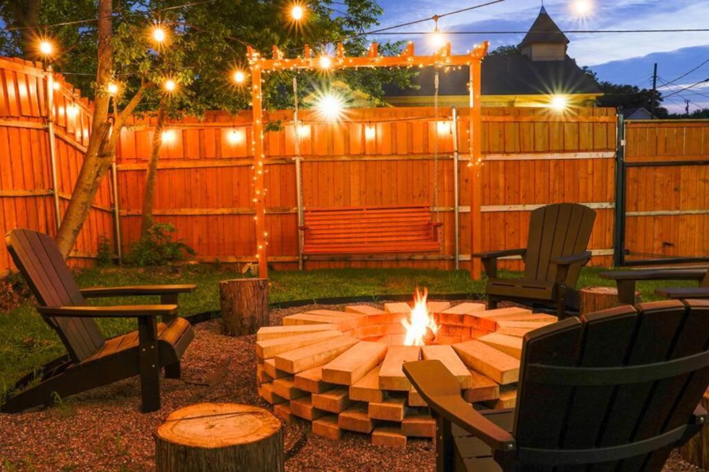 Dallas 4Br Large Yard W Hot Tub , Fire Pit And Basketball Hoop Exterior foto